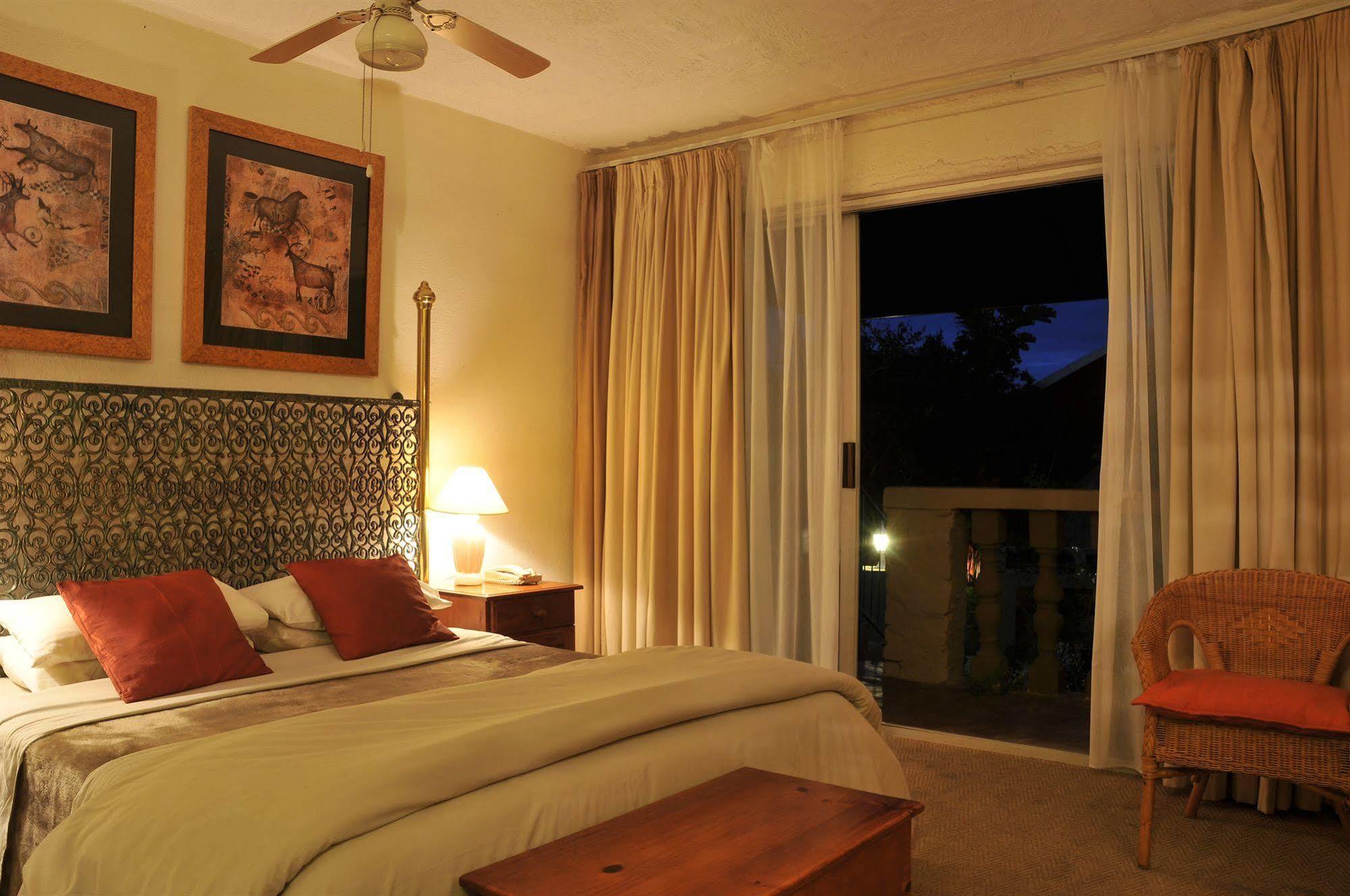 Bed and Breakfast Sunset Manor Mbombela Exterior foto