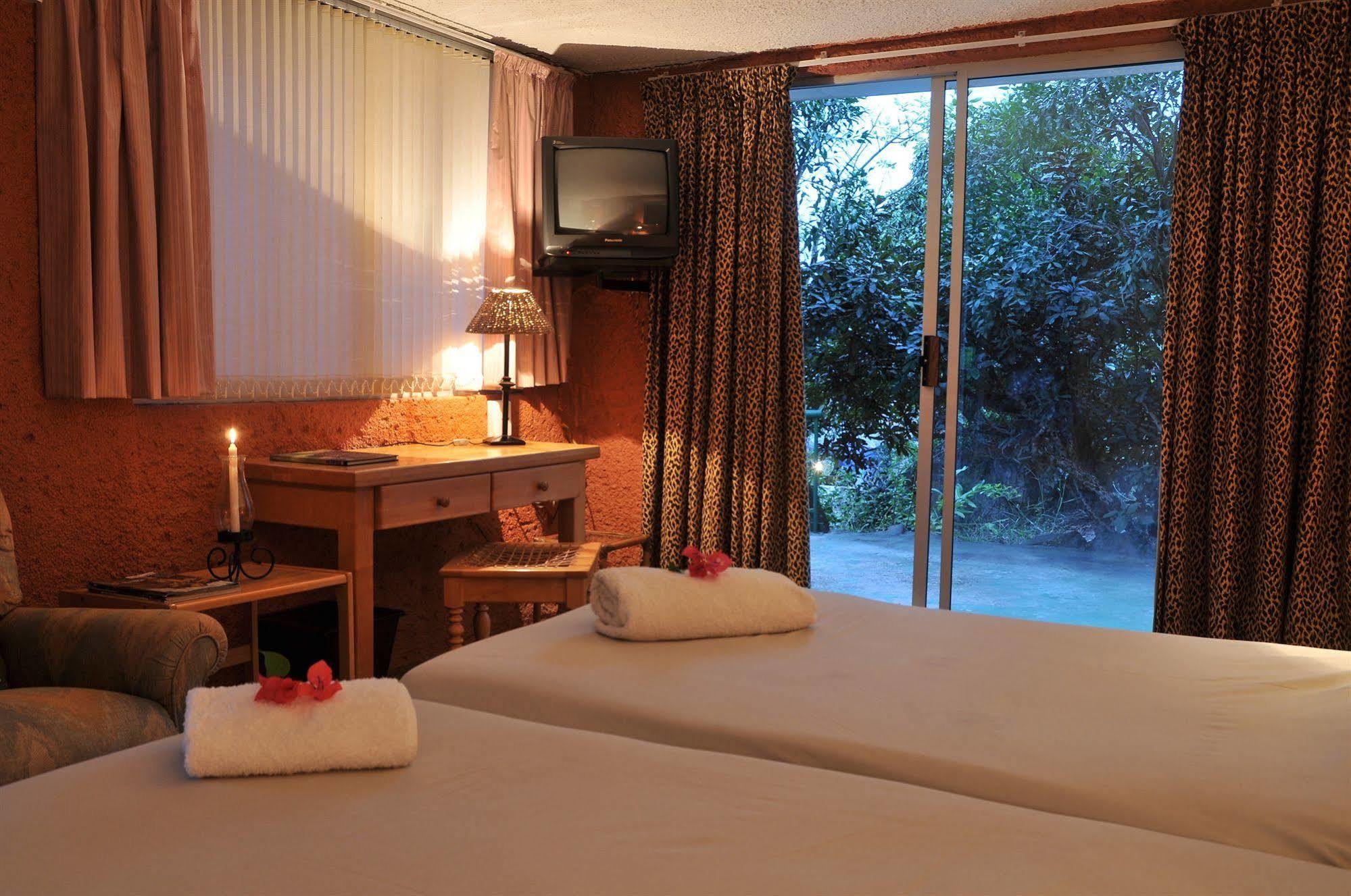 Bed and Breakfast Sunset Manor Mbombela Exterior foto
